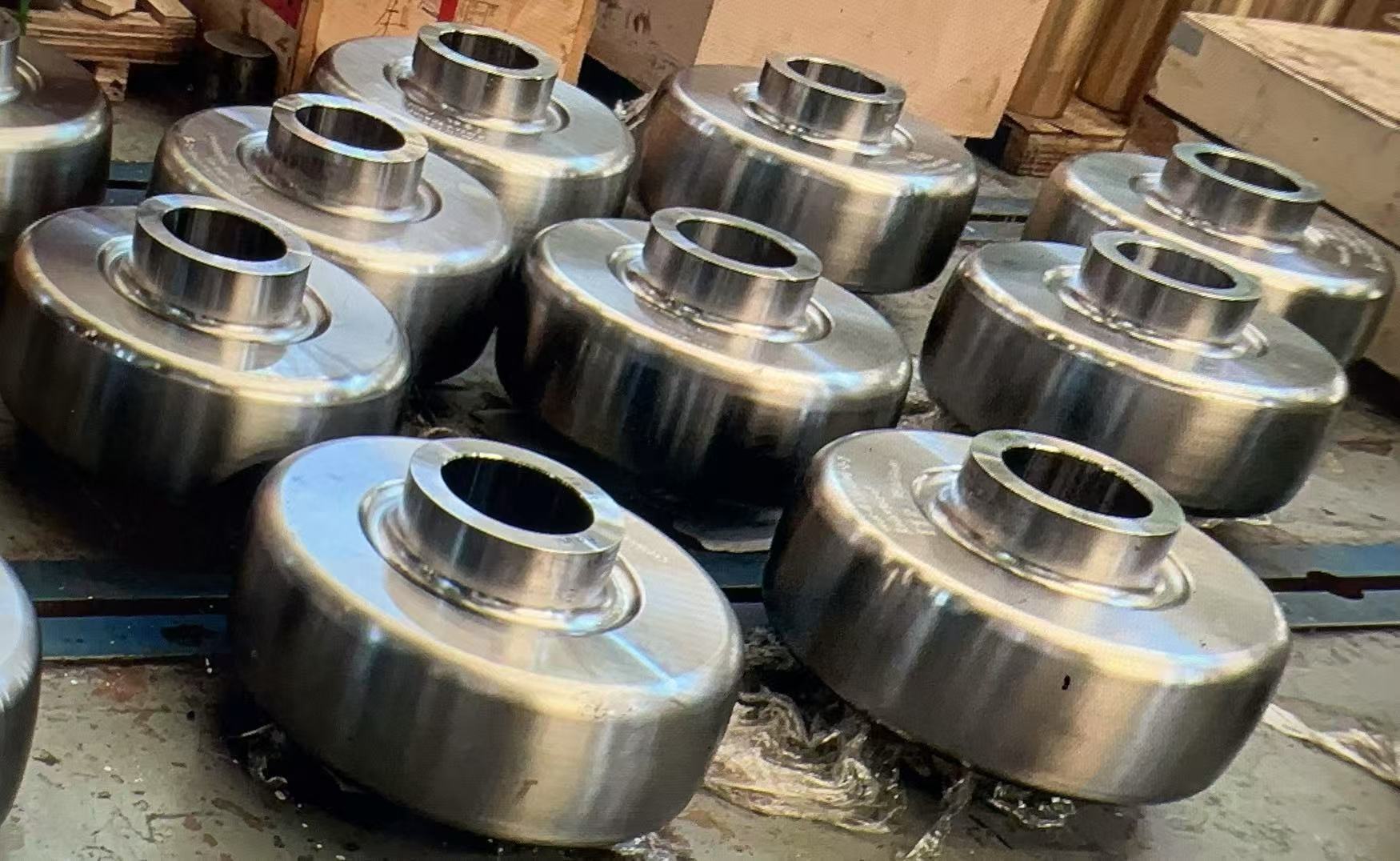 Forged supporting roller